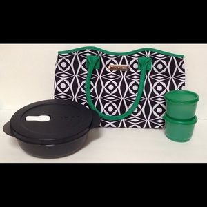 New! Tupperware lunch bag w/accessories